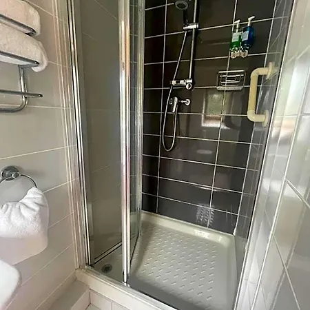 Beechwood House Couette-café 4*